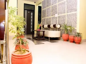 Hotel Vickys Plaza - Image 2