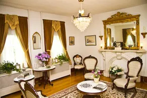 Paradise Bed and Breakfast - Image 2