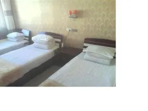 Qinghua Hotel - Image 5