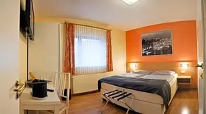 Zum Burghof - Image 4