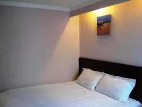 GreenTree Inn Anhui Hefei Middle Changjiang Road Yintai Centre Express Hotel - Image 3