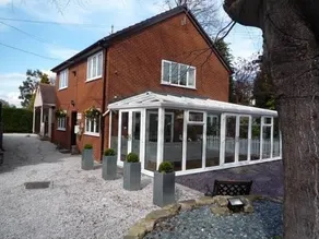 Grove Guest House - Image 2