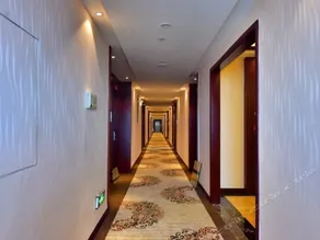 Jiutong Hotel (Jiangyin Dinosaur Park) - Image 2
