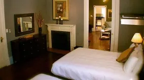 Savannah Dream Vacations - 1006 Drayton Street - Image 5