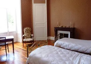 Le Domaine Des Soyeux - Image 3