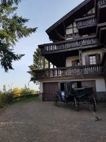 Alter Hof - Image 1
