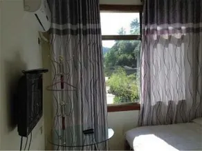 Longdong Lake Resort - Image 4