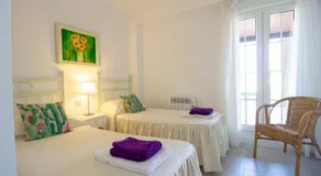 Des001 Canela Beach Front Apartment - Image 2