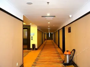 SHUNDE QUYUE BUSINESS HOTEL - Image 2