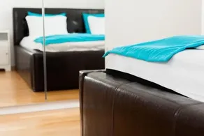 Locust Tree Aparthotel - Image 4