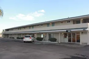 Holiday Lodge - Image 2