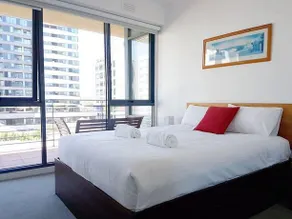 Cosy Apartment in Flagstaff - Melbourne CBD for 4 - Image 1