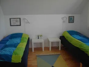 Bed And Birds - Image 2