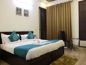 OYO 442 Star Guest House - Image 5