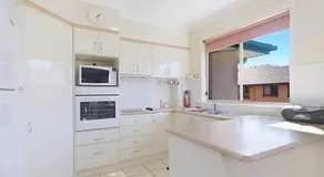 Parco Vista Unit 9 - Central Coolangatta easy walk to beaches and shops - Image 5