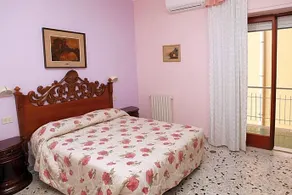Hotel Linda Sorrento - Image 4