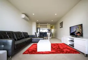 Amazing Waterfront Apartment - Image 3