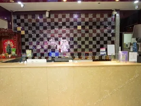 RUNJIA FASHION HOTEL - Image 4