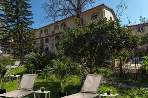 Kromer Garden Hotel - Image 1