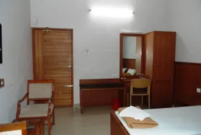 Premier House - Image 2
