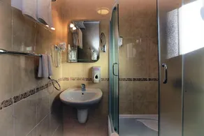 Hotel Ellena - Image 2