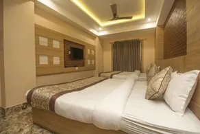 OYO 27992 Hotel Ganpati - Image 3