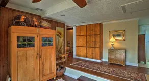 Charming Ohio River Home With Water Views & Porch! - Image 5