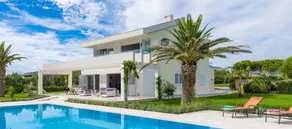 Villa Red Land - Image 1