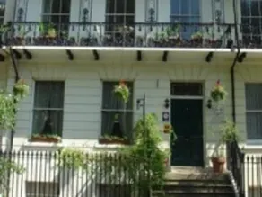 Cheltenham Lawn And Pittville Gallery B&B - Image 4