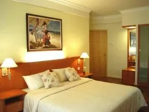 Lanai Gurney Corporate Suites - Image 5