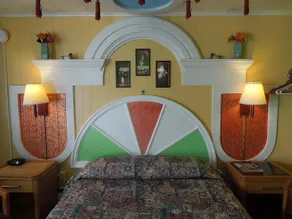 Cocoa Motel - Image 2