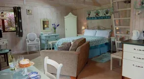 Lakeside Town Farm - Image 5