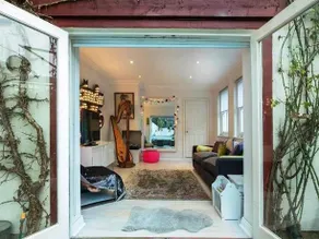 Veeve 2 Bed House On Stoneleigh Place Holland Park - Image 1