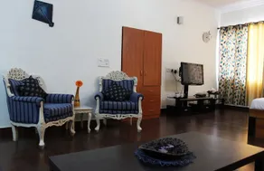 OYO Premium Noida Amity - Image 3