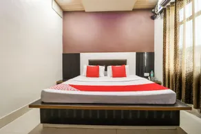 Hotel Seven Seas by OYO Rooms - Image 2