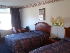 Executive Inn Of Seneca - Image 4