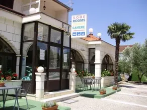 Jezera Rooms - Image 2