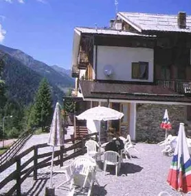Albergo Pineta - Image 2