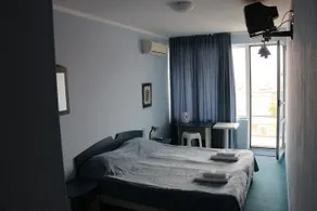 Nely Family Hotel - Image 2