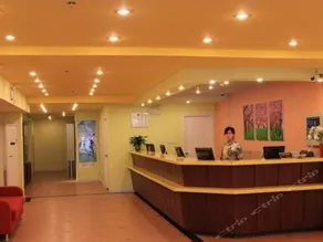 Homeinn Plus Hotel (Xujiahui Shanghai Stadium Subway Station) - Image 2
