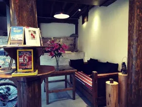 Shangri La Mid Mountain Homestay - Image 2