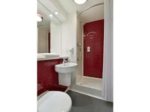 Travelodge London Edmonton - Image 3