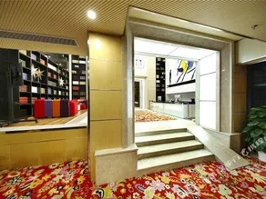 Nagoya Designer Hotel - Image 4