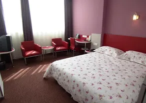 Motel 168 Chongqing ShangQingSi Road Inn - Image 2