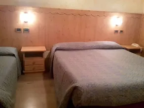 Hotel Mignon - Image 2