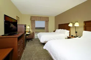 Hampton Inn & Suites Madisonville - Image 4