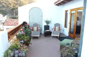 Catalina Holiday 18-65 - Image 2