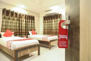 OYO 23541 Vijay Shanta Hospitality - Image 4