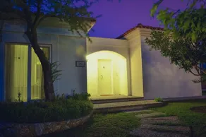 Alya Piynar Halal Villa Hotel - Image 2