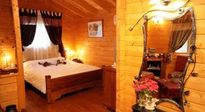 Spa Chalets In Olive Grove - Image 3